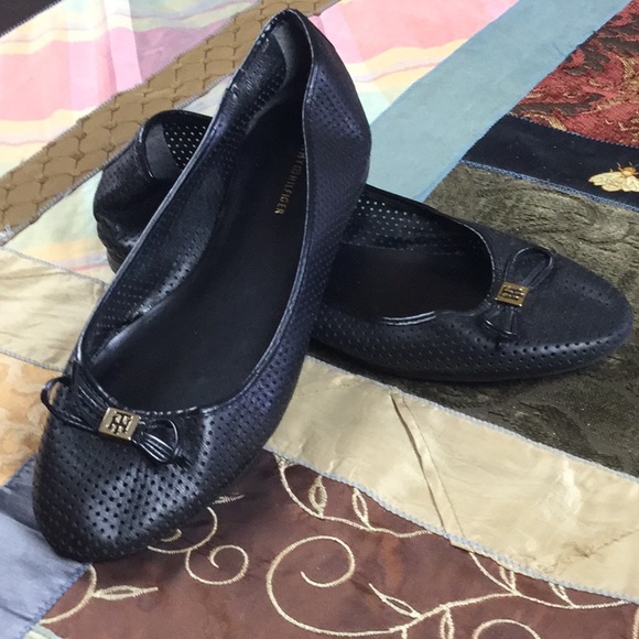 tommy hilfiger black flats